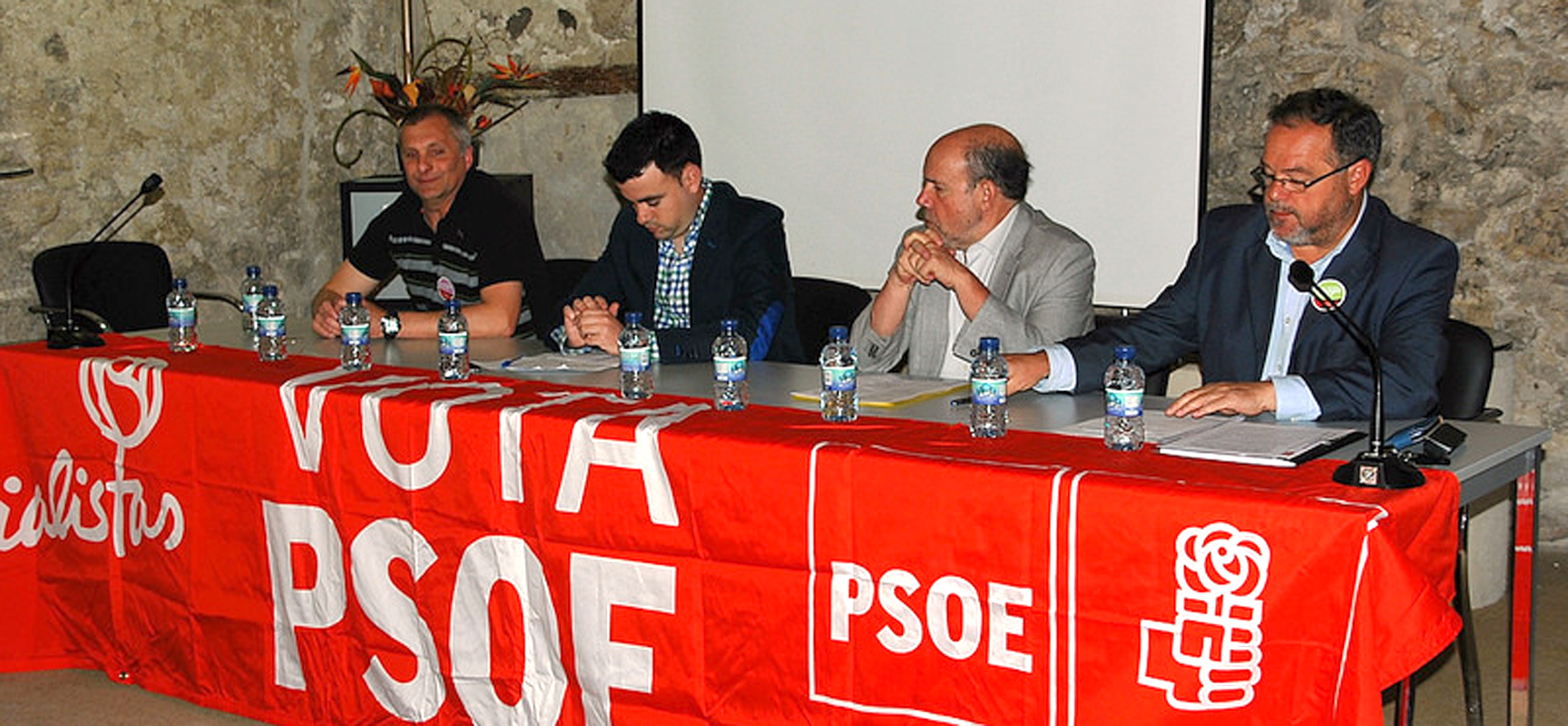 El Palacio de Pedro I acogió el acto electoral socialista. |Foto: PSOE Segovia|