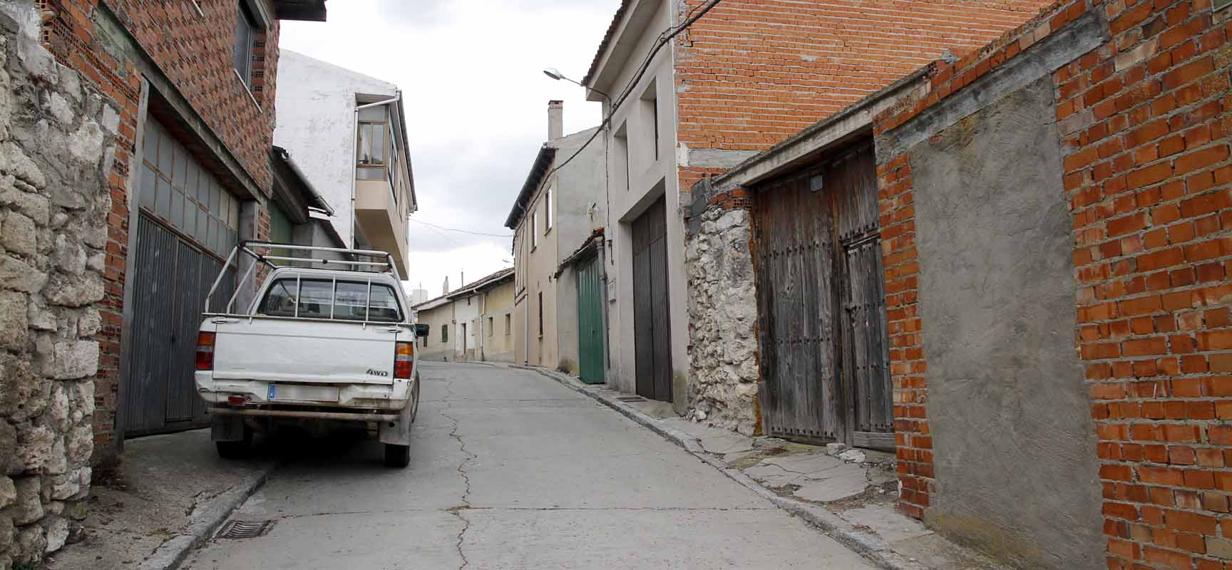 Corral en la calle Letanía que será precintado el próximo lunes.