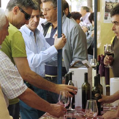 Día de vinos segovianos con la primera Feria del sector en la villa
