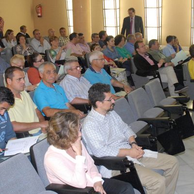 La Diputación presenta a los ayuntamientos con diez o más desempleados el Plan de Empleo de la Junta