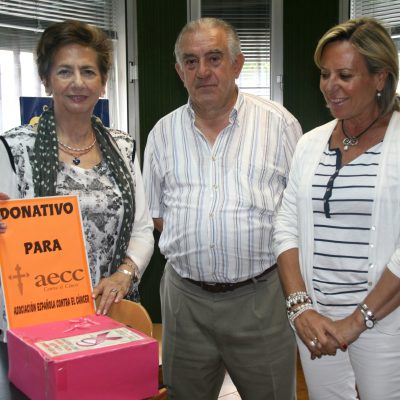 La Asociación contra el Cáncer recibió los 2100 euros recaudados en el municipio