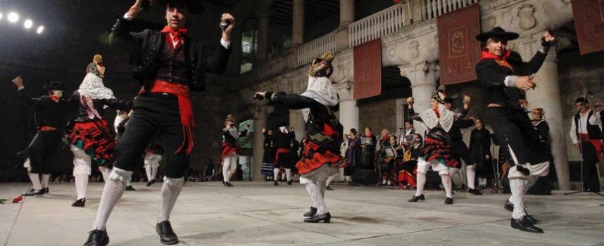 Corregidora y damas serán presentadas esta noche al son de la música tradicional del XXX Festival Nacional de Jota