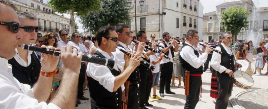 Campaspero acoge el sábado la IX Fiesta de la Dulzaina y el tamboril “Solfa y Yantar”