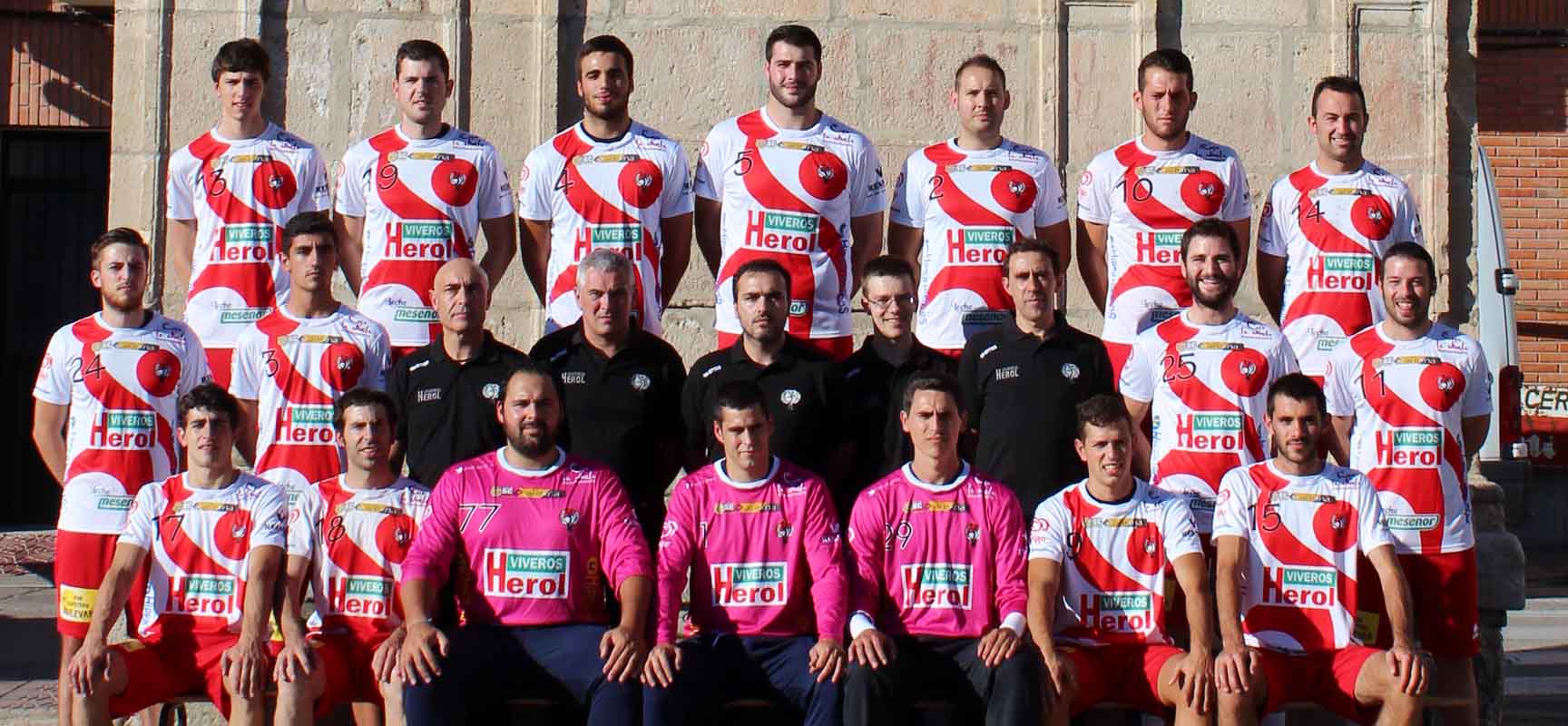 Foto oficial del equipo de la temporada 2014-15.