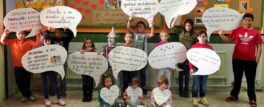 El colegio San Gil se transforma en el País de Oz en defensa de los Derechos del Niño