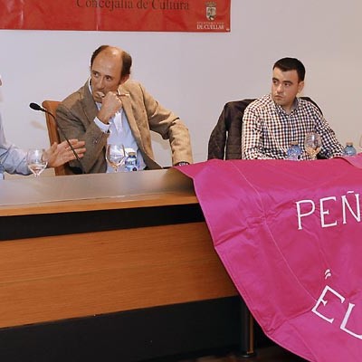 IU, PSOE y UPyD apuestan por la autogestión en colaboración con las peñas y colectivos taurinos