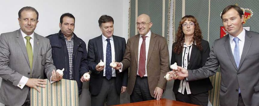 La Asociación para la promoción del Ajo de Vallelado se integra en Alimentos de Segovia