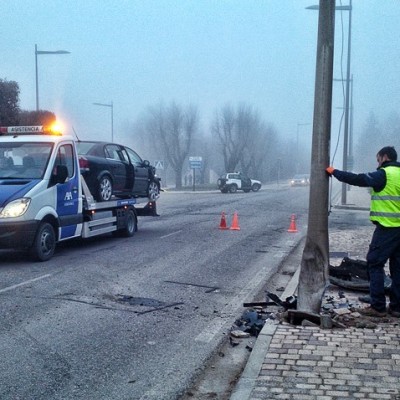 Una mujer herida leve tras perder el control de su vehículo en la carretera de Valladolid