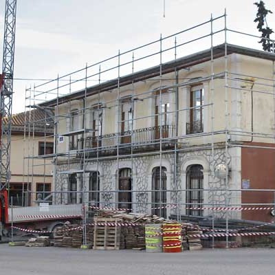 El Ayuntamiento de Olombrada propone presentar una enmienda a los presupuestos de la Junta de 2016 para acabar las obras del edificio consistorial