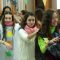 Los residentes de la Residencia “La Alameda” de Nava de la Asunción  comparten el Carnaval con los alumnos del IES Jaime Gil de Biedma