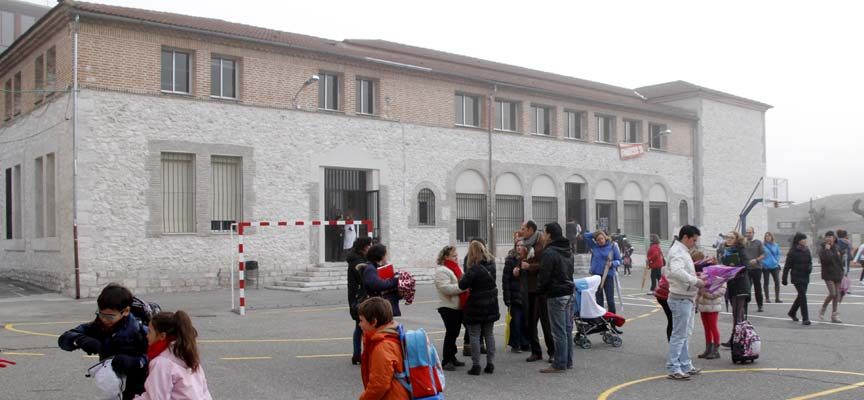 El AMPA del colegio La Villa transmite al Ayuntamiento las necesidades del centro