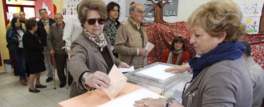 El 36,51 por ciento de los electores cuellaranos han depositado su voto hasta las 14.00 horas, cinco puntos menos que en 2011