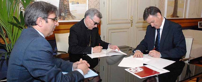 Diputación y Obispado firman un convenio para la conservación y reparación de iglesias y ermitas de la provincia