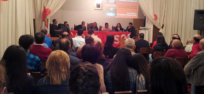 Un momento del acto de presentación en el Ayuntamiento de Carbonero.