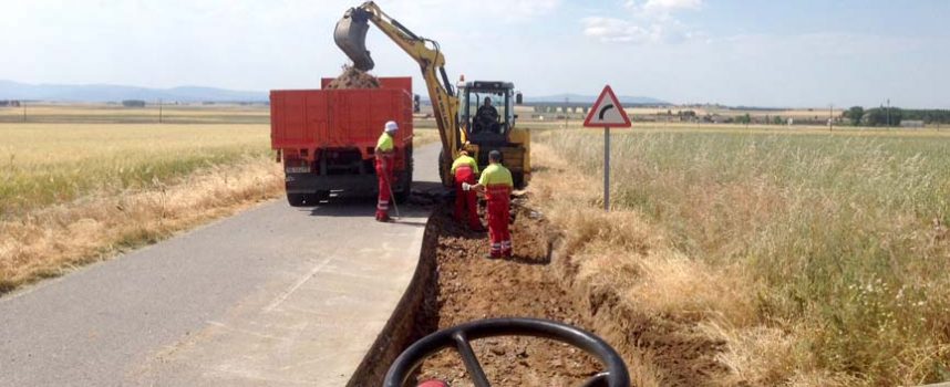 La Diputación lleva a cabo trabajos de mantenimiento y conservación de la red de carreteras provincial