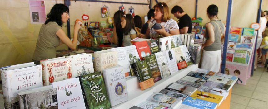 La IX Feria del Libro toma desde hoy los Paseos de San Francisco
