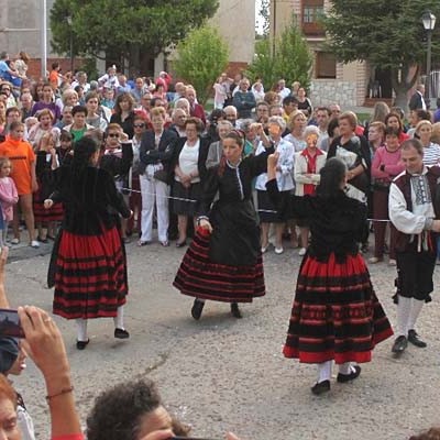 Música y danzas en el III Encuentro Folclórico de Aguilafuente