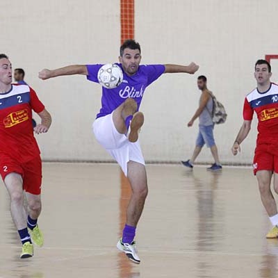 El Torneo de Verano “Villa de Cuéllar” de fútbol sala disputa los cuartos de final