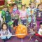 Los alumnos de Santa Clara confeccionaron escobas para el concurso de Halloween