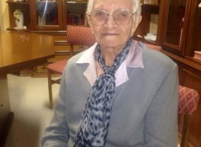 Flora Herguedas celebra su 101 cumpleaños