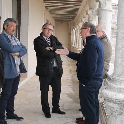 El delegado territorial visitó las obras realizadas por la Junta en el instituto Duque de Alburquerque y en el colegio Santa Clara