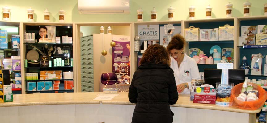 Los pacientes podrán obtener sus medicamentos y productos sanitarios presentando su tarjeta sanitaria en la farmacia.