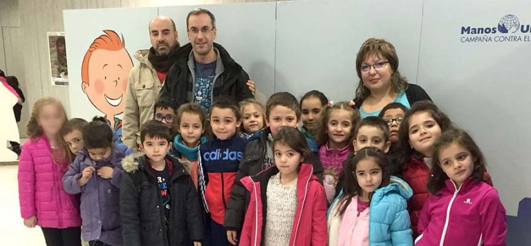 Manos Unidas acerca a Cuéllar la exposición “Cómo ser auténticos super héroes”