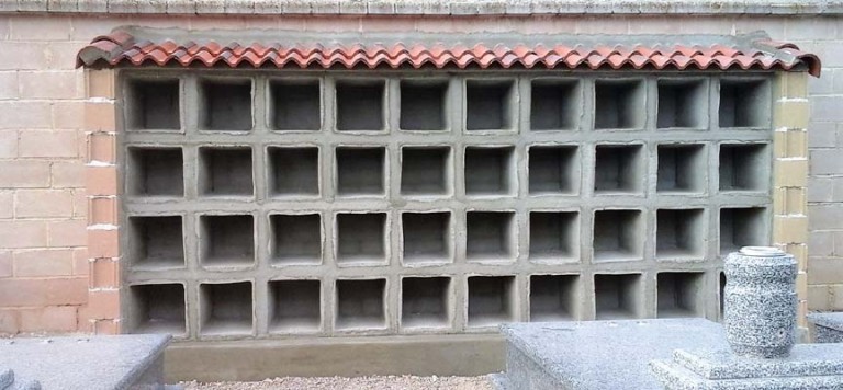 Sacramenia habilita columbarios en el cementerio municipal