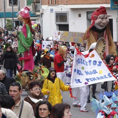 Teatro, desfile, fiestas y concurso en el carnaval cuellarano