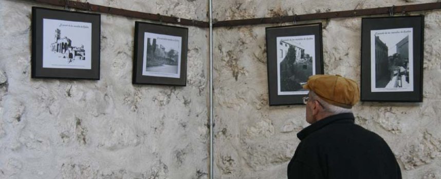 El Patio del Ayuntamiento recoge la evolución de las murallas de Cuéllar a través de la fotografía