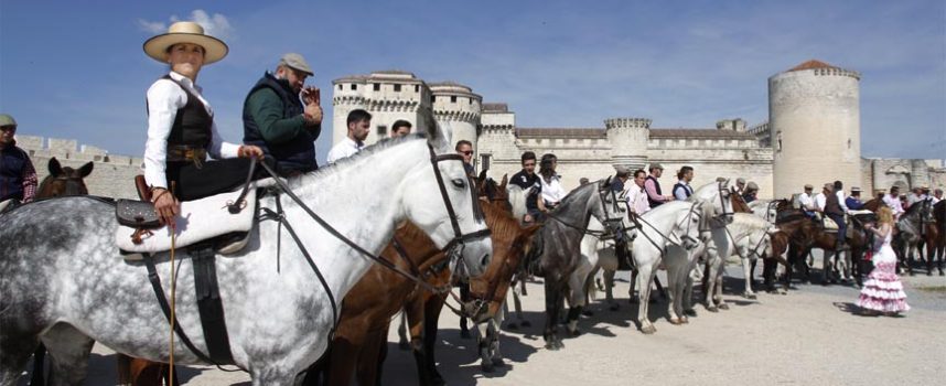 Un paseo a caballo hasta El Henar marca el inicio de las actividades de la Feria de Mayo