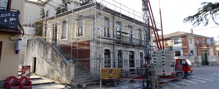 El Ayuntamiento de Olombrada manifiesta su decepción por la negativa del PP en las Cortes al arreglo del edificio consistorial