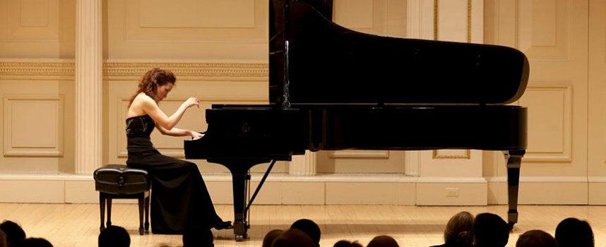 La pianista Phoenix Park-Kim y la Atlántida Symphony Orchestra ofrecerán un concierto de jóvenes talentos en el castillo de Cuéllar