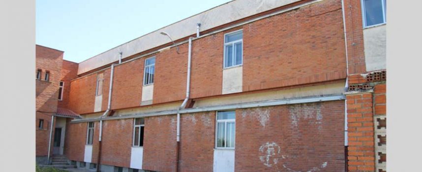 Ayuntamiento y Diputación repararán la fachada noroeste del colegio San Gil de Cuéllar