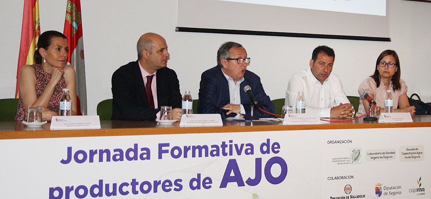 Inauguración de la jornada formativa de organizada en Segovia por la Asociación para la Promoción del ‘Ajo de Vallelado’.