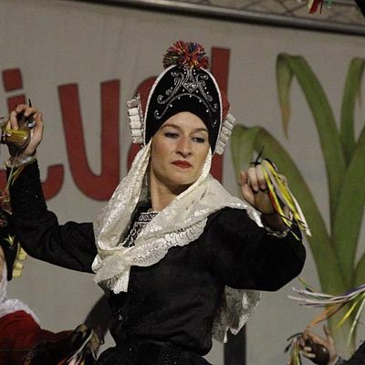 Danzas castellanas y andaluzas en la XXX Festival Folclórico del Ajo de Vallelado