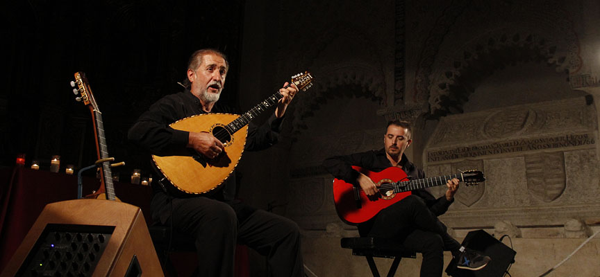 Paco Díez, durante el concierto ofrecido en San Esteban.