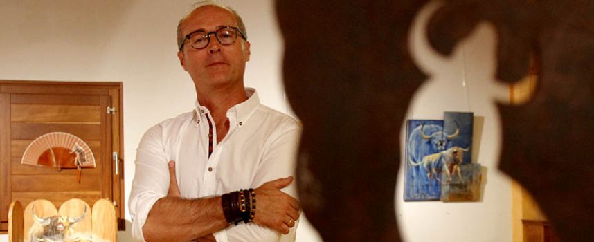 El cuellarano Alfonso Rey expone sus obras en el marco de las XX Jornadas Taurinas de Arévalo