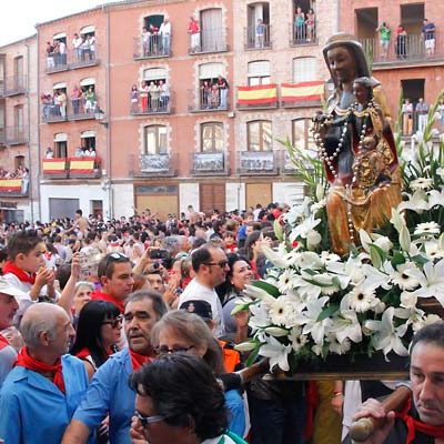 La virgen del Rosario protagonizará mañana una procesión extraordinaria