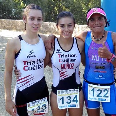 Marina Muñoz ganadora del triatlón cross de Astudillo