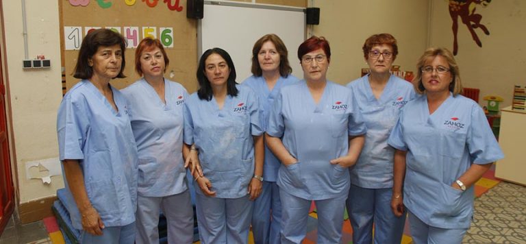 El PSOE solicita una comisión extraordinaria para tratar la problemática del servicio de limpieza de los colegios