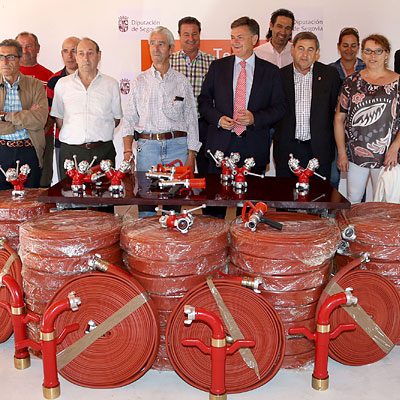 La Diputación entrega material de extinción a varios municipios de la comarca