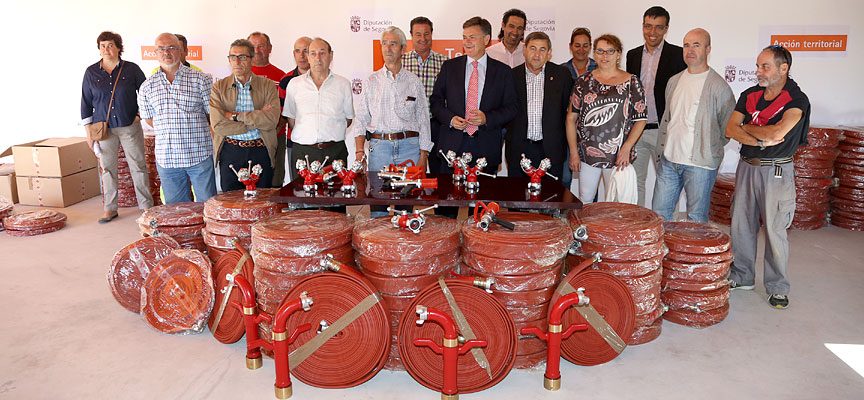 La Diputación entrega material de extinción a varios municipios de la comarca