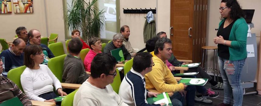 Fundación Personas imparte un taller de envejecimiento saludable en Cuéllar