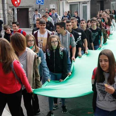 Los alumnos de secundaria de la villa se suman a las protestas contra las “reválidas”