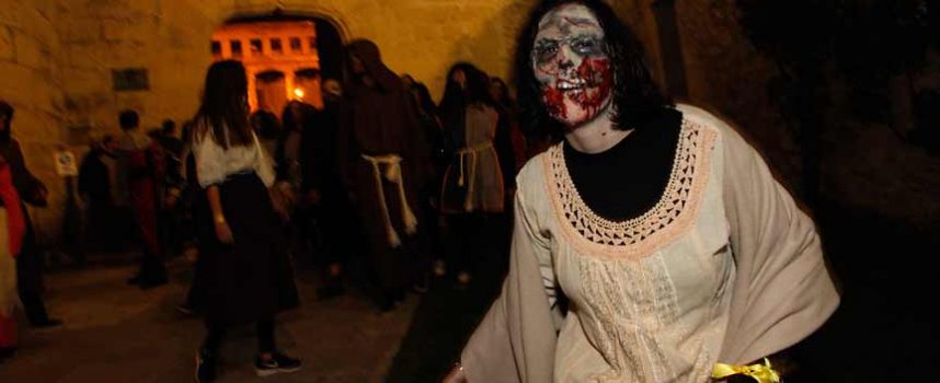 Noche de zombis en la villa medieval