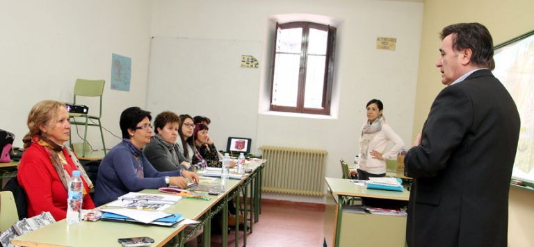 Villa y Tierra pone en marcha un nuevo programa mixto de formación y empleo de asistencia geriátrica