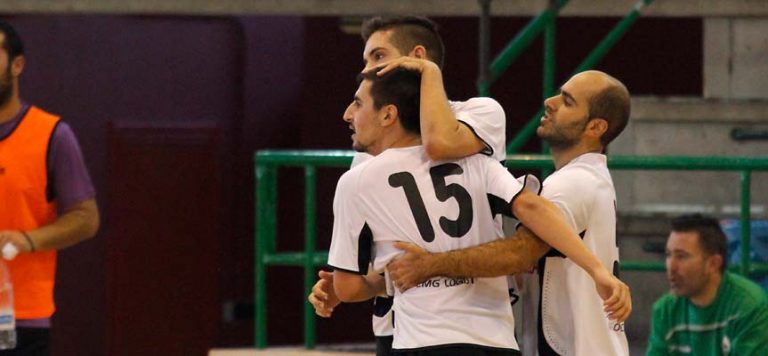 El Racing Cuéllar le arrebata el liderato de Tercera División al Tsacianiegu leonés