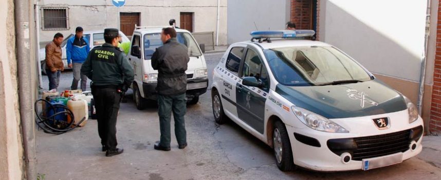Guardia Civil y Policía Local hacen una redada en la calle Rogativa