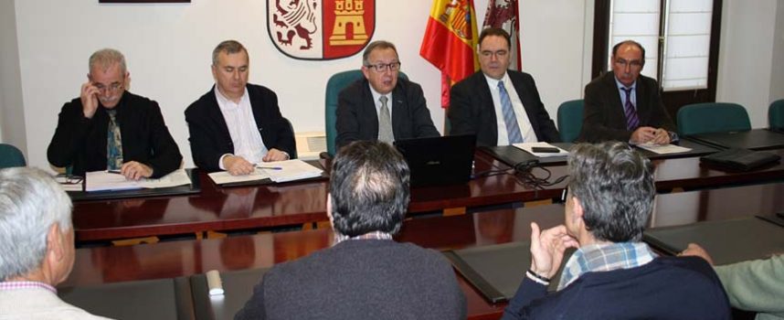 El delegado territorial informa a los alcaldes de Fuentepelayo y su entorno de las actuaciones en marcha en relación con la planta de compostaje